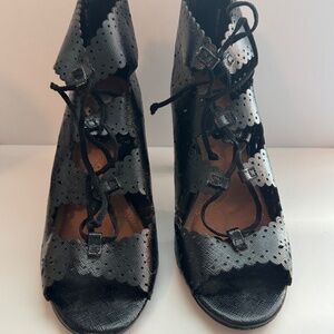 Dressbarn Women’s Lace-Up High Heels 3.5” Heel Side Zipper Size 7M